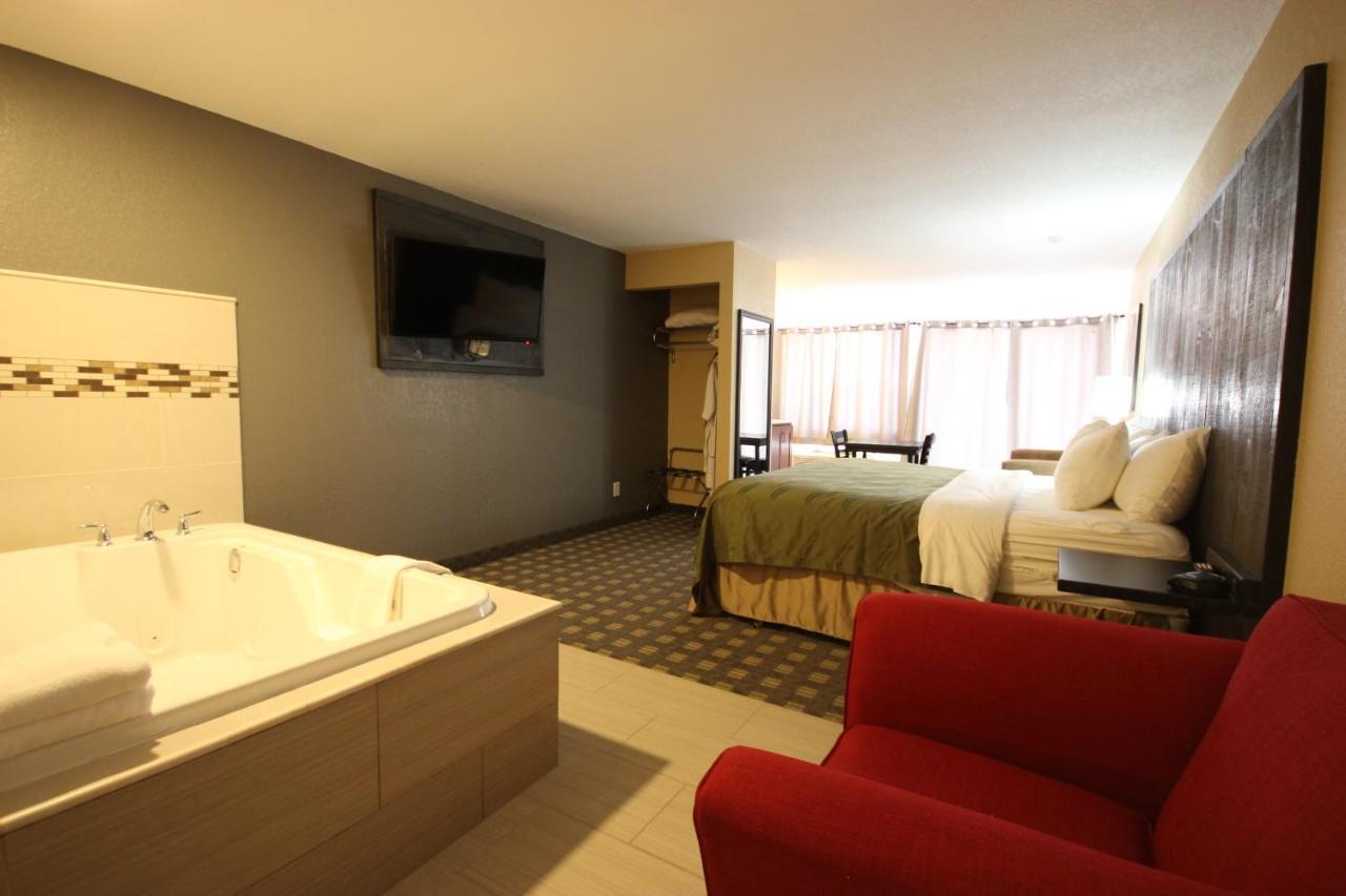 Quality Inn Bracebridge Exteriér fotografie