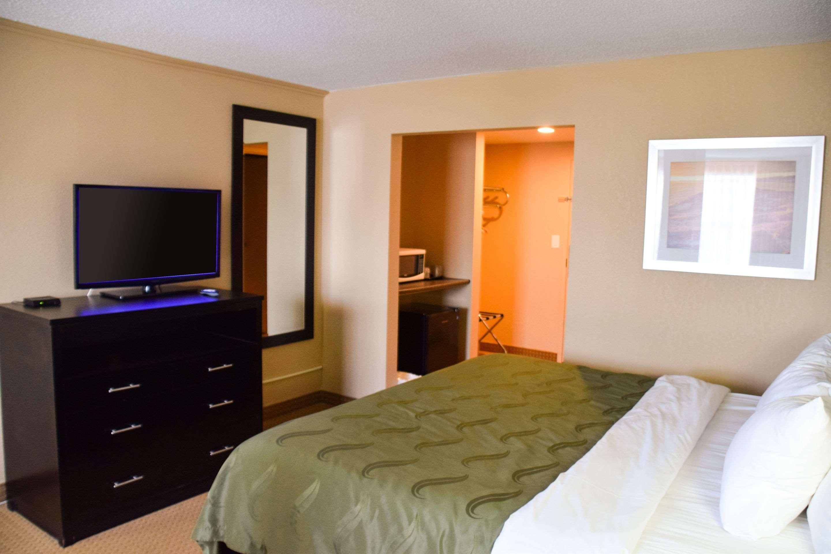 Quality Inn Bracebridge Exteriér fotografie