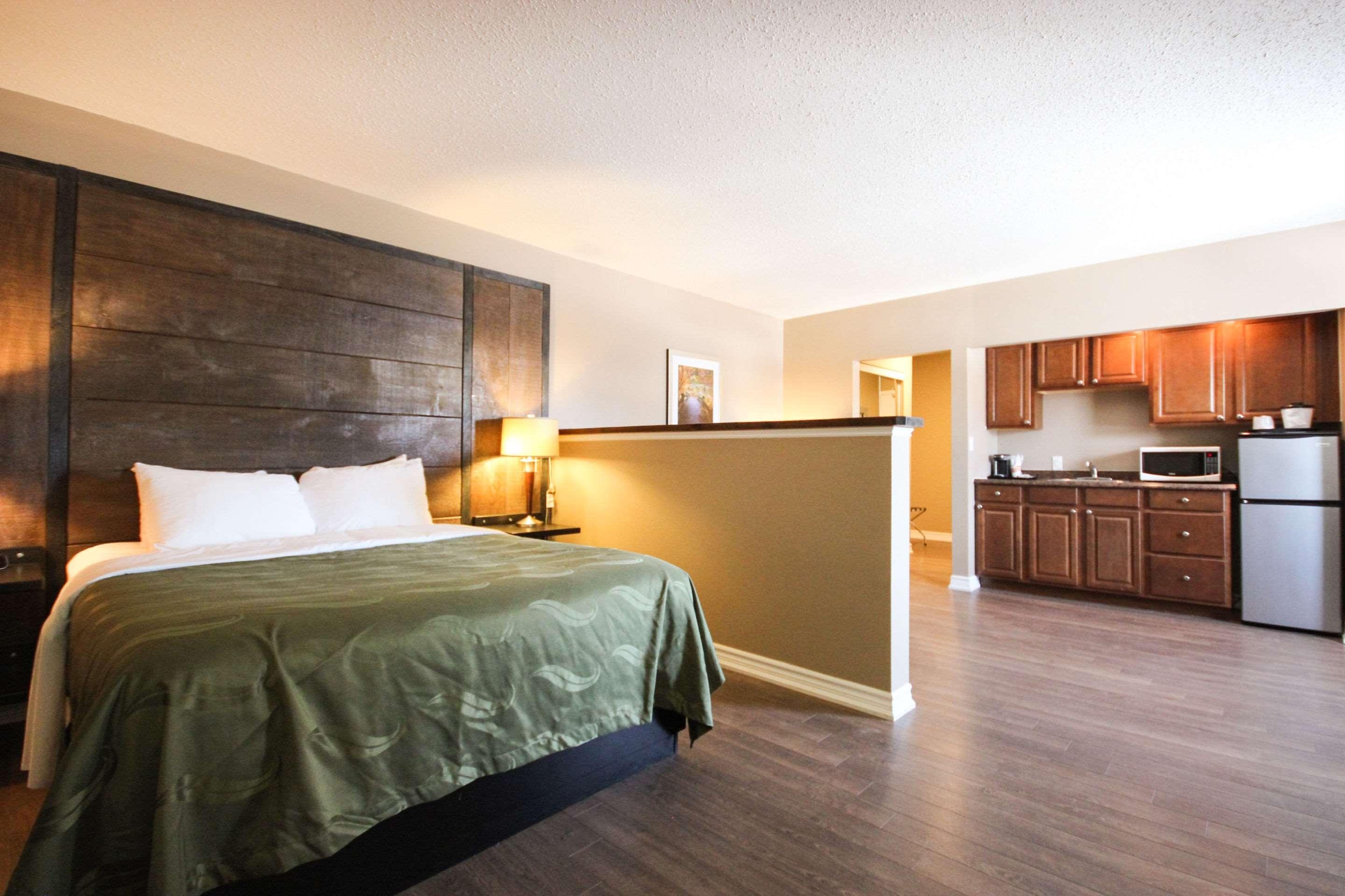 Quality Inn Bracebridge Exteriér fotografie
