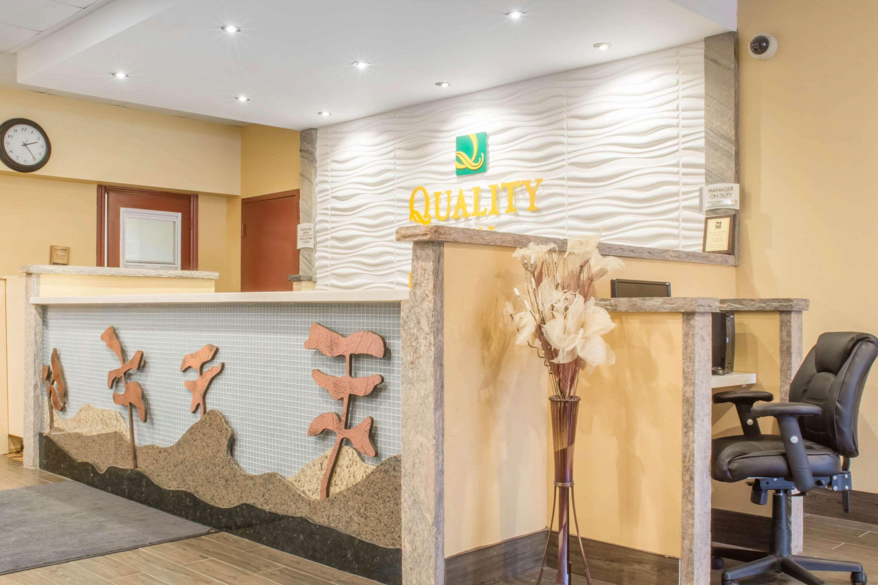 Quality Inn Bracebridge Exteriér fotografie