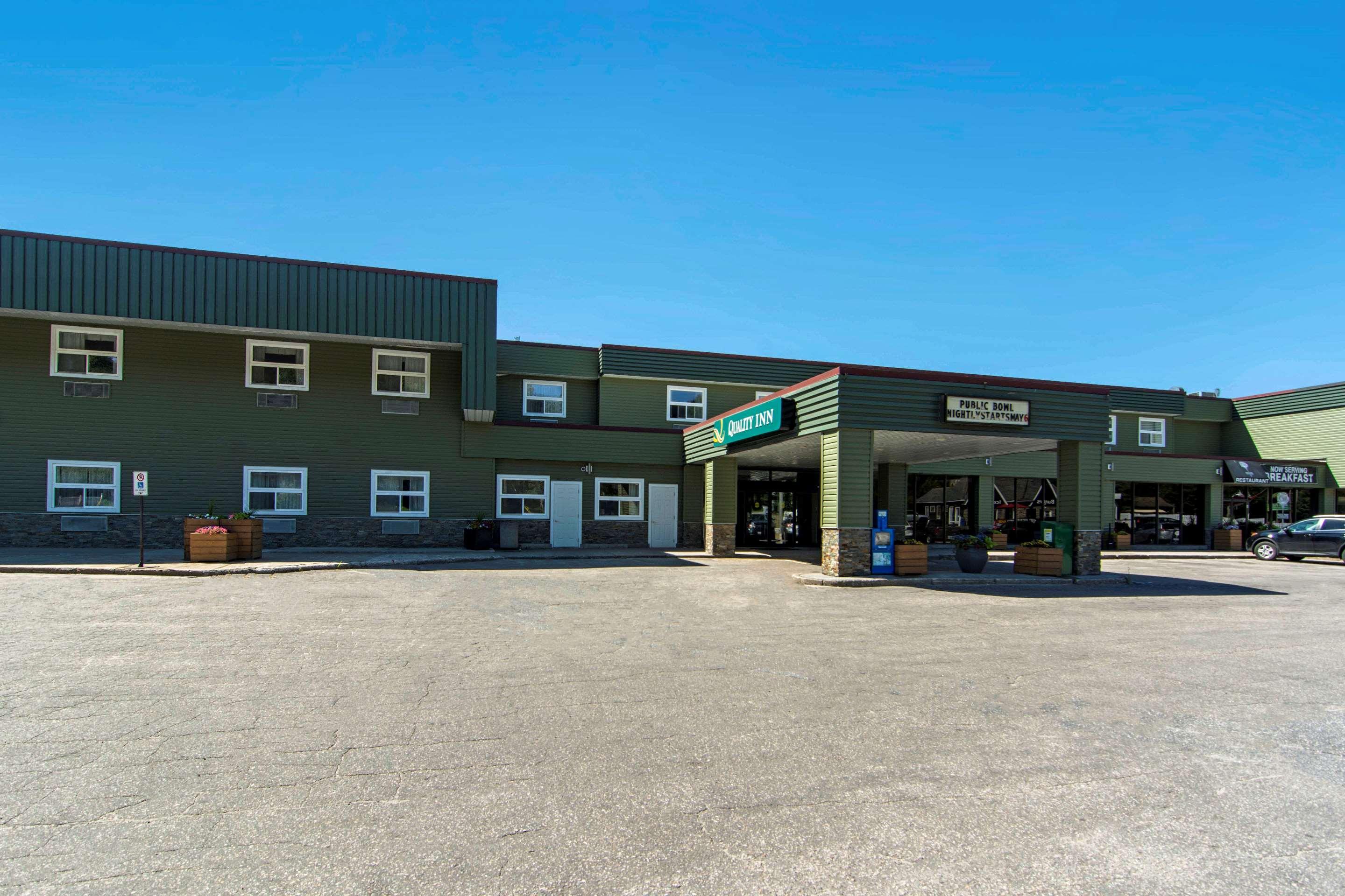Quality Inn Bracebridge Exteriér fotografie